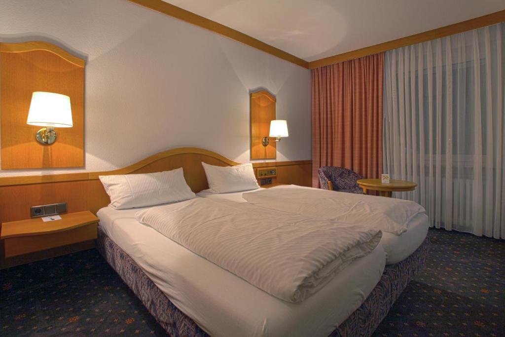 Hotel-Restaurant Esbach Hof Kitzingen Dış mekan fotoğraf